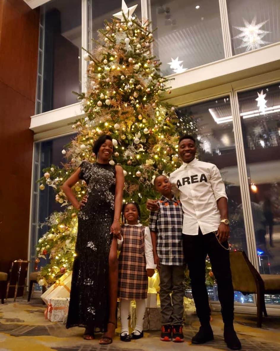 クワドォー・アサモアのインスタグラム：「Best wishes to everybody! 🎁🎄✨ #FamilyTime #FamilyFirst #Christmas2019」