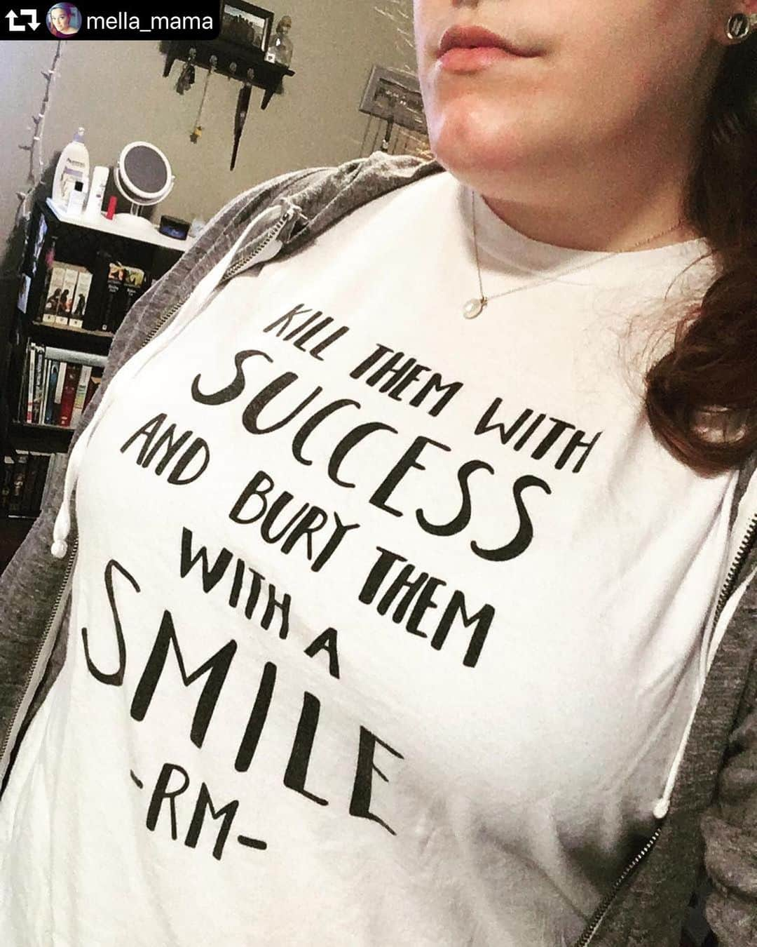 allkpopTHESHOPさんのインスタグラム写真 - (allkpopTHESHOPInstagram)「#repost @mella_mama ・・・ I always take pictures & forget to share. But this is a quote I repeat in my head everyday. Don’t let other people’s opinions about your success & life ruin your stride.✨👌🏼 #rm #btsquotes #btsmerch #btstshirt #positivequotes」12月26日 7時41分 - allkpoptheshop