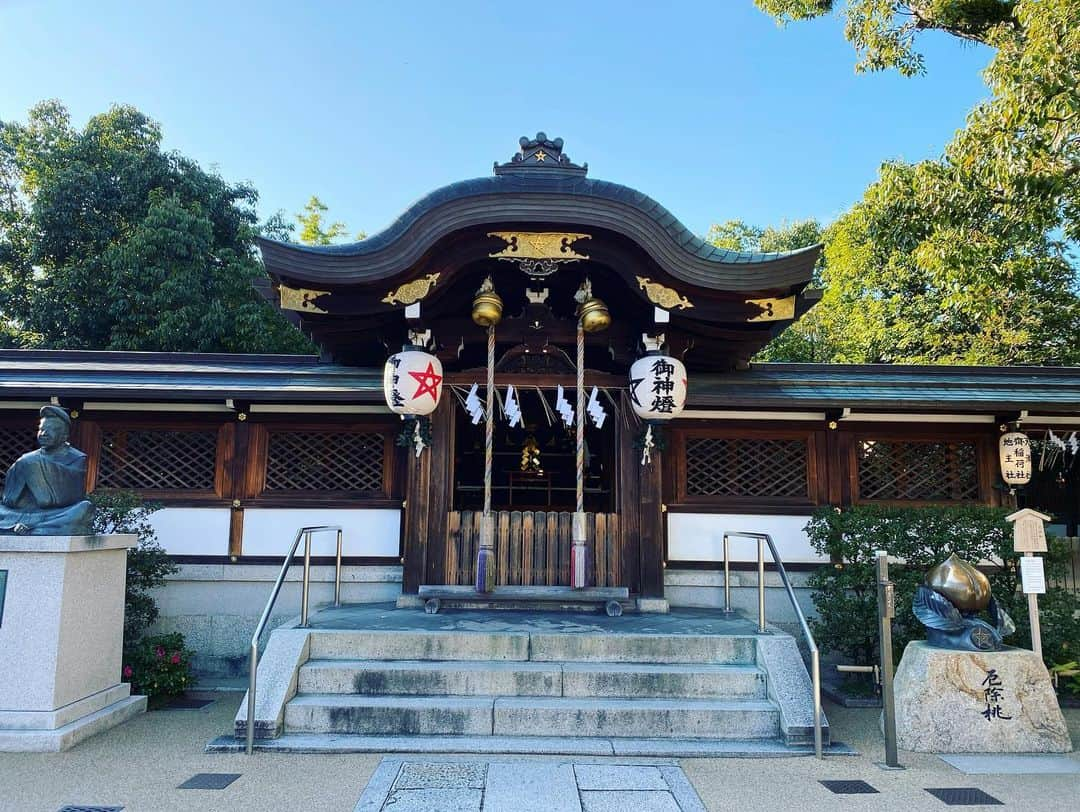 小川麻琴さんのインスタグラム写真 - (小川麻琴Instagram)「晴明神社。 スーッと心が洗われる感覚になった神社⛩ パワースポットと呼ばれる意味が分かりました😌✨ #京都 #清明神社  #パワースポット  #心が清まる」12月26日 17時47分 - 1029_makoto