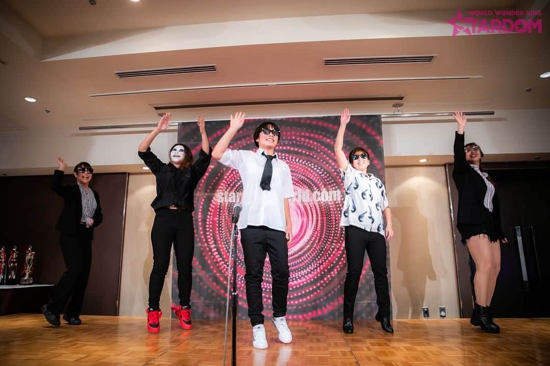 小野崎玲皇のインスタグラム：「女々しくて やりました🦁 ダンス苦手なれおたよく頑張った💮 そしてチャラい🤪笑」
