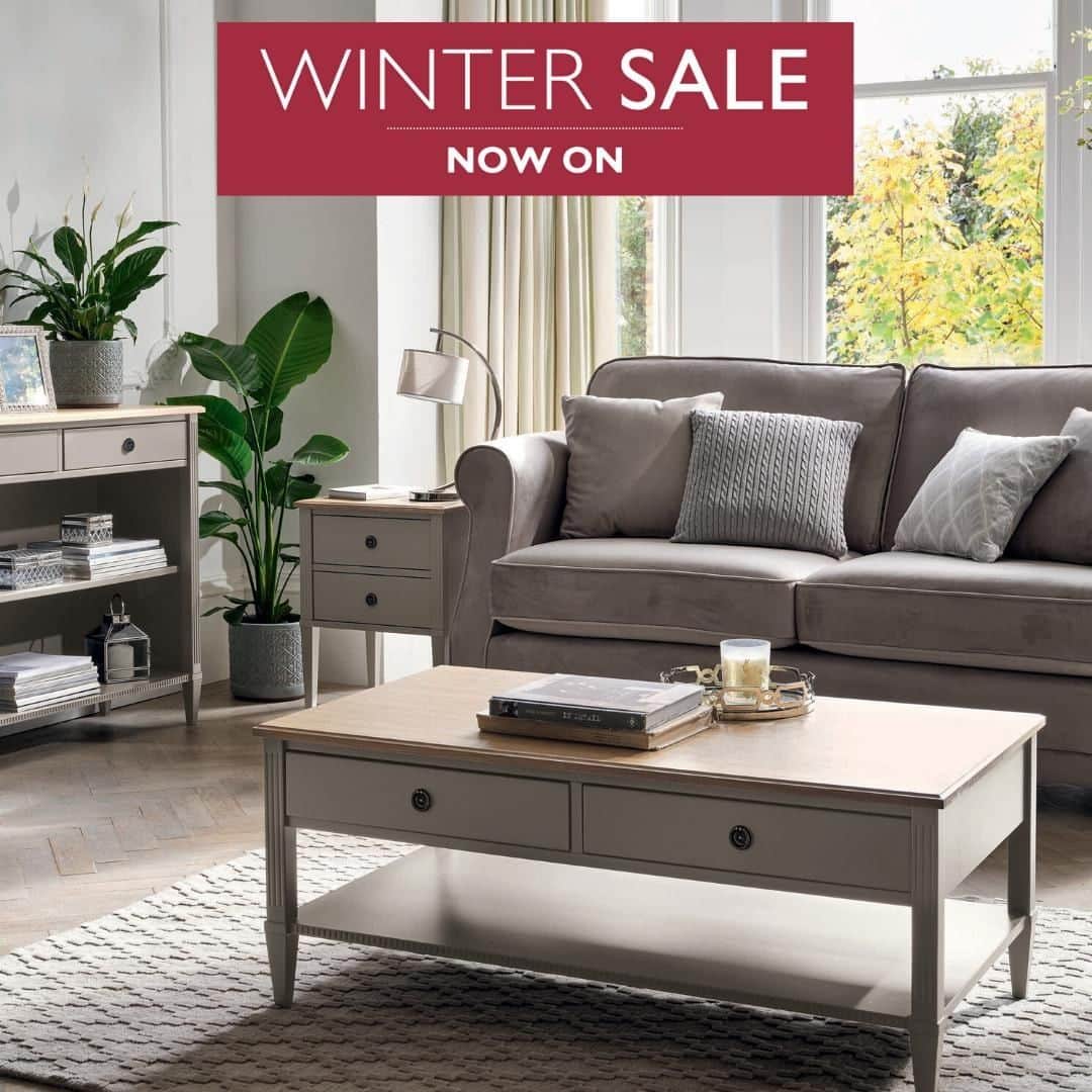ローラアシュレイのインスタグラム：「Hitting the shops this #BoxingDay? Whether you're heading out or staying in, make the most of up to 50% Off Home in our Winter Sale - available in store and online now!」