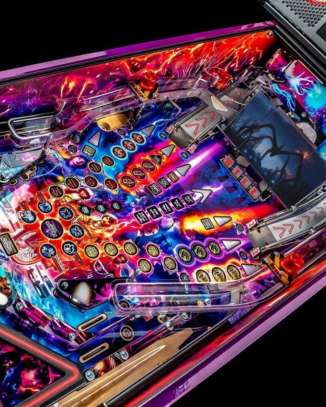 HYPEBEASTさんのインスタグラム写真 - (HYPEBEASTInstagram)「@hypebeastgaming: Pinball machine maker @sternpinball Inc. has crafted three distinct game machines based on the hit Netflix series #StrangerThings. Designed by esteemed pinball machine designer Brian Eddy, who returns to the craft after a 20-year break, the new collection of machines are available in three options: Pro, Premium, and a Limited Edition. For a closer look and a demonstration of how the new Stern Stranger Things pinball machines work, hit the link in bio.⁠⠀ Photo: Stern Pinball」12月26日 9時39分 - hypebeast