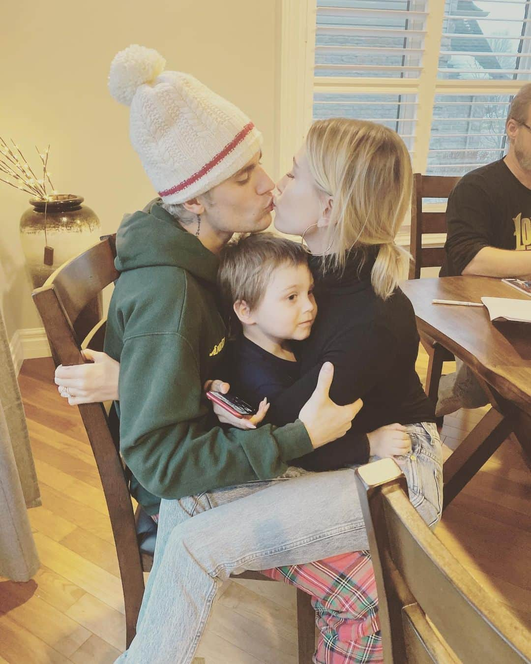 ジャスティン・ビーバーさんのインスタグラム写真 - (ジャスティン・ビーバーInstagram)「Family my lil cuz」12月26日 9時33分 - justinbieber