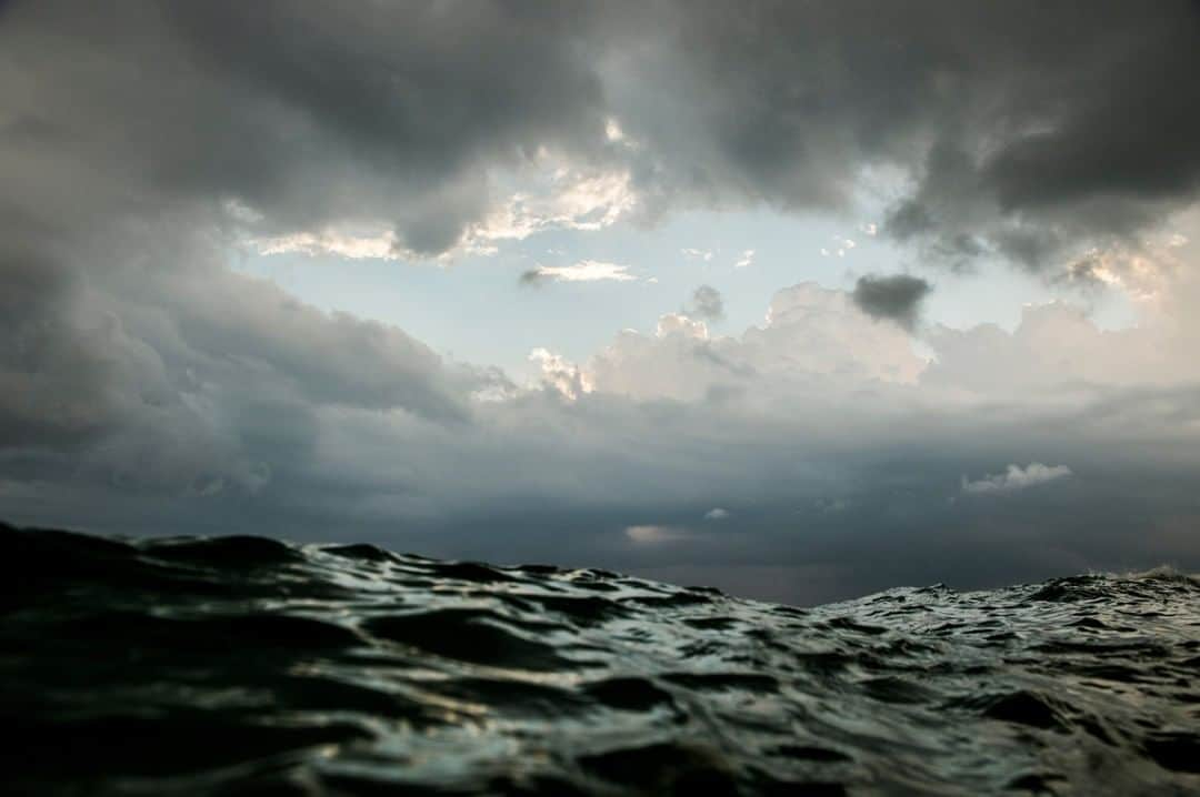 National Geographic Travelさんのインスタグラム写真 - (National Geographic TravelInstagram)「Photo by @amivitale | Rays of sun make their way through the clouds in the waters off the coast of Sri Lanka. Sri Lanka is a densely populated, seemingly idyllic island in the Indian Ocean finally emerging from decades of a brutal civil war. While struggles remain, it is blessed with beautiful white beaches, wildlife, and culture. I had the privilege of working in Sri Lanka for National Geographic as we looked at the memory of the 26-year civil war, which ended in 2009. I hope and believe that lasting peace will soon be realized there. Follow @amivitale for more stories about the beauty and hope in the world. @natgeoimagecollection @natgeo @thephotosociety #amivitale #photojournalism #srilanka #asia #beaches #ocean」12月26日 10時05分 - natgeotravel