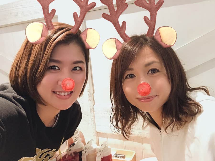 鮫島彩のインスタグラム：「・ ・ 姫が京都まで会いに来てくれました🎄 ・ ・ 心底心配して遠くまで駆け付けてくれる姫の優しさで、今日もリハビリしゃかりき頑張れそう🚴‍♀️🚴‍♀️🚴‍♀️ ・ ・ ・ ありがとう💕 ・ ・ #藤井瑞希🏸」