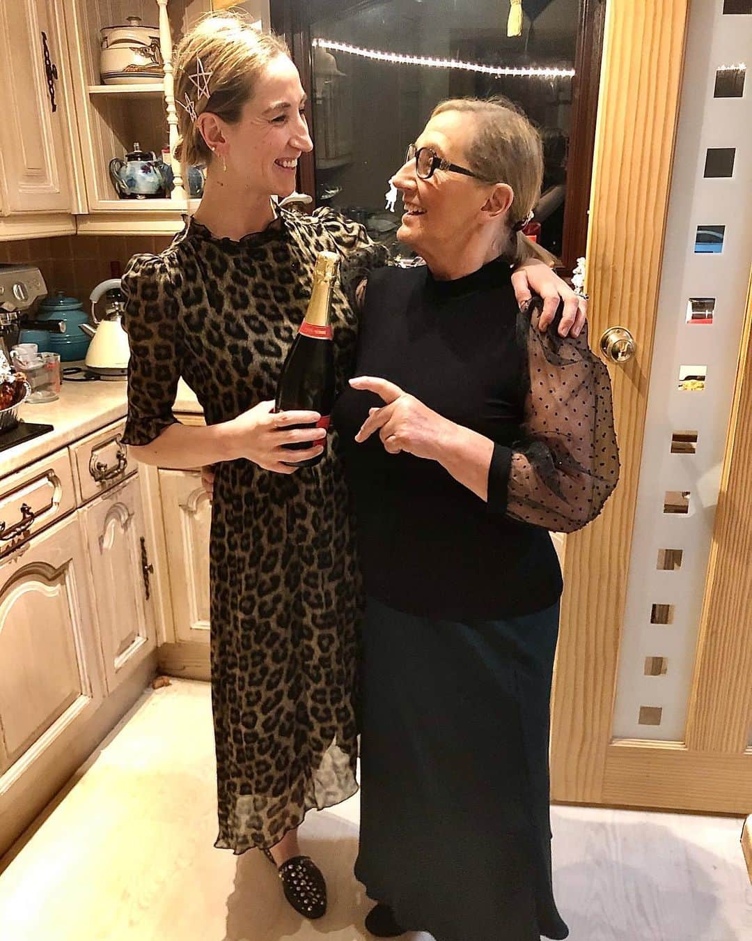 シネイド・ケアーのインスタグラム：「Thank you mum and dad Kerr for a fabulous Christmas Day and a delicious Turkey dinner😊😋🎄🥂」