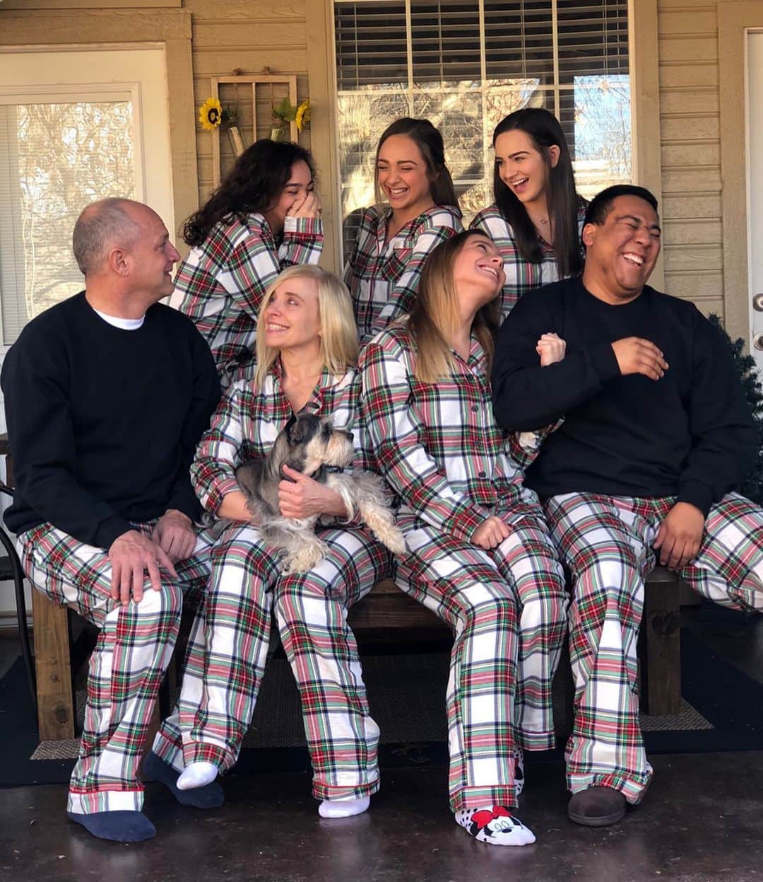 ペイトン・アーンストのインスタグラム：「Basically a target ad😂 Extremely extremely blessed🤍  Merry Christmas everyone:)」