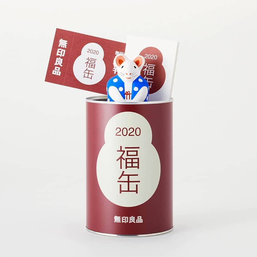 無印良品さんのインスタグラム写真 - (無印良品Instagram)「【店舗限定】「福缶2020」新年初売りより数量限定にて発売します - 日本全国で昔から親しまれている、手づくりの縁起物1種類の他、2,020円分使えるお買物優待券と2020年カレンダーのセットです。 - その土地ならではの生活や信仰から生まれた縁起物には、さまざまな願いが込められています。何が出るかはお楽しみ。どうぞ、福いっぱいの新年を。 - ※2020年、販売店舗の営業初日に発売を開始（ひとり2点まで） ※数量限定。売り切れ次第終了 ※ネットストアでの販売はありません - #無印良品 #MUJI #福缶 #福缶2020 #縁起物 #数量限定 #初売り #お正月 #新年」12月26日 11時00分 - muji_global