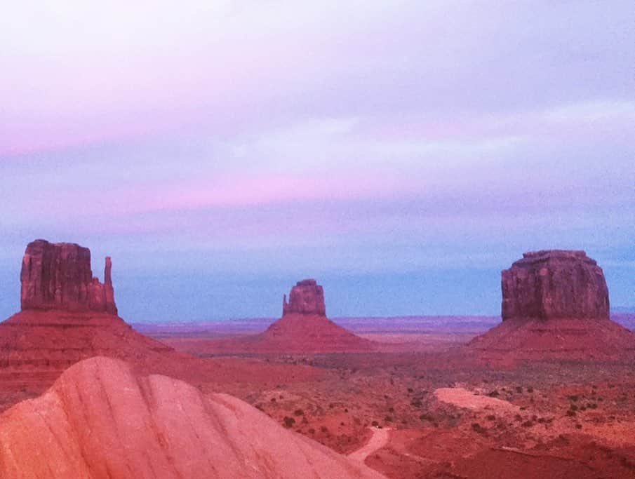 菊池沙都さんのインスタグラム写真 - (菊池沙都Instagram)「また行きたい！📸2017.3.12 #monumentvalley#モニュメントバレー #memories#tbt #instagood #travel#landscape#view #思い出グラム#旅スタグラム #旅行好き#旅#旅行#旅記録#絶景#世界の絶景  #アメリカ旅行#アメリカ留学#🇺🇸 #写真見て浸って航空券とホテル調べて妄想旅✈️」12月26日 11時41分 - satochin30