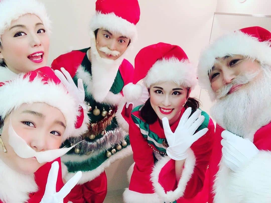 安藤令奈のインスタグラム：「12月22日よこすか芸術劇場公演！！ きかんしゃトーマス🎅クリスマスコンサート🎄ソドー島のメリークリスマス🎁 ・ ・ ご来場いただきまして、ありがとうございました‼️ ・ ・ 元気な歌声を聞くことができて… そして、一緒に歌って踊ることができて、とってもとっても嬉しかったです☺️💕 ・ ・ ありがとうございました🌟 ・ ・ #きかんしゃトーマス #クリスマスコンサート #ソドー島のメリークリスマス #よこすか芸術劇場」