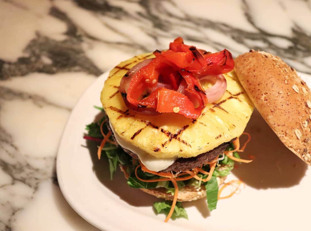 THE COUNTER JAPAN公式のグルメインスタ