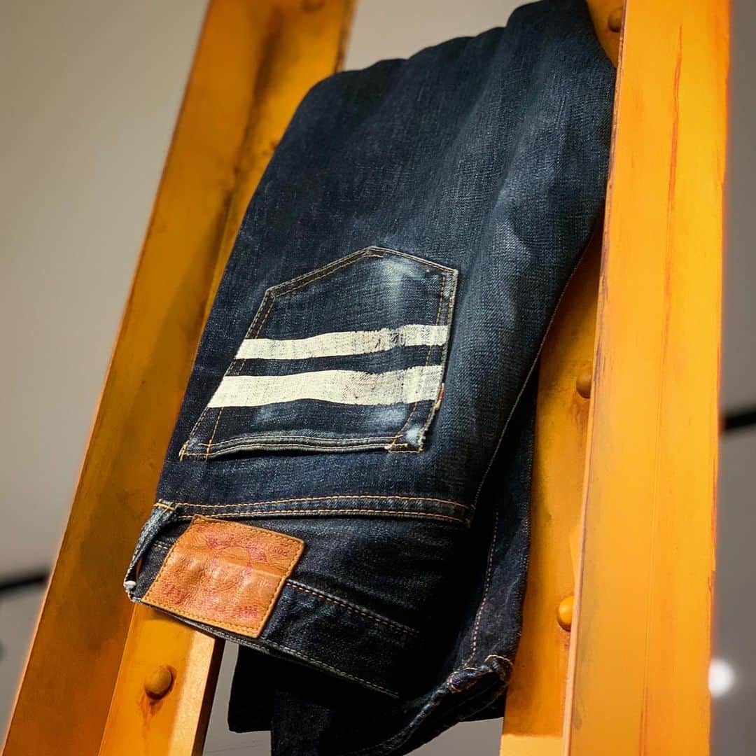 momotarojeansのインスタグラム：「3 years.  #kojima #kurashiki #okayama #jeans #denim #denimday #denimporn #denimhead #selvedge #selvage #selvedgedenim #selvedgeforum #denimevolution #selvedgemurah #unionspecial #goingtobattle #madeinjapan #japanesedenim #fading #naturalfading #madebyhand #madeinjapan #jeanslife #vintagejeans #fade #selvedge #mensweardaily」