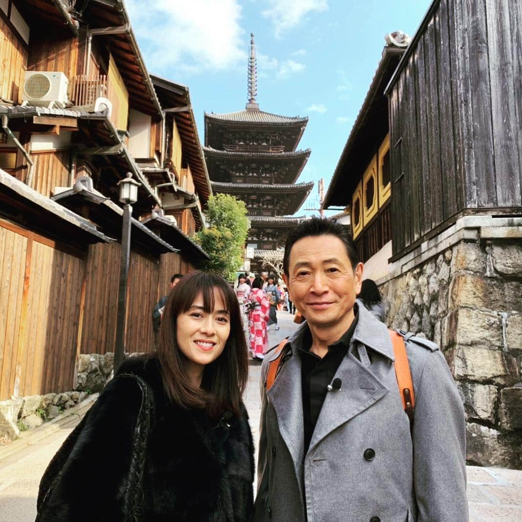 テレビ大阪「おとな旅あるき旅」さんのインスタグラム写真 - (テレビ大阪「おとな旅あるき旅」Instagram)「次回は！なんとこの方がゲスト！  1987年の大ヒットドラマ「ママはアイドル」で三田村さんと父娘役で共演した、ゴクミこと後藤久美子さんです！ 2020年、12年目の初回にふさわしい、懐かしの豪華共演！冬の京都 東山を旅します！  次回 1/11(土)18:30〜 ※12/28(土)、1/4(土) は 放送休止です。  お楽しみに！  #おとな旅あるき旅#12年目#テレビ大阪#三田村邦彦#後藤久美子#ゴクミ#京都#東山#祇園#高台寺#八坂通り#湯どうふ#ママはアイドル#約30年ぶり共演#男はつらいよ#お帰り#寅さん」12月26日 14時39分 - tvo.otonatabi