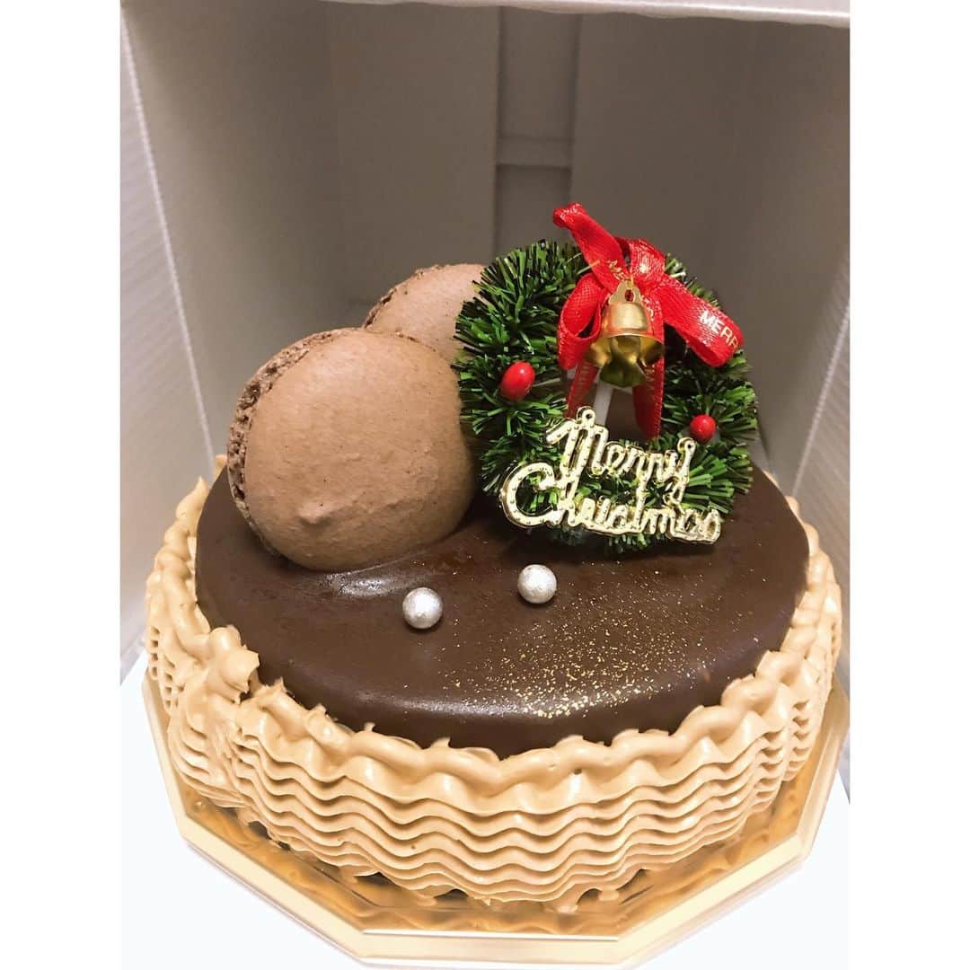 小野口奈々さんのインスタグラム写真 - (小野口奈々Instagram)「・ 今年はクリスマスケーキを3つ食べました🍰✨ 幸せ〜〜〜❣️ (もちろん大人数でシェアしましたよ😄) #今日からダイエット #いや明日から #年明けからかな笑 #クリスマスケーキ #フラウアツコかやしな #frauatsukokayashina  #christmascake」12月26日 14時53分 - nana0no
