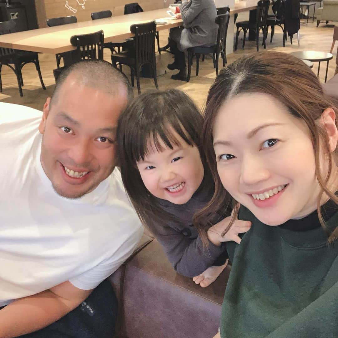 井上香織さんのインスタグラム写真 - (井上香織Instagram)「2019.12.26 ・ 父ちゃん今日からOFF♡ ・ 1年前東京で財布落としたのが懐かしい😂 ・ #休み #1日目から満喫 #off」12月26日 14時57分 - kaorin888