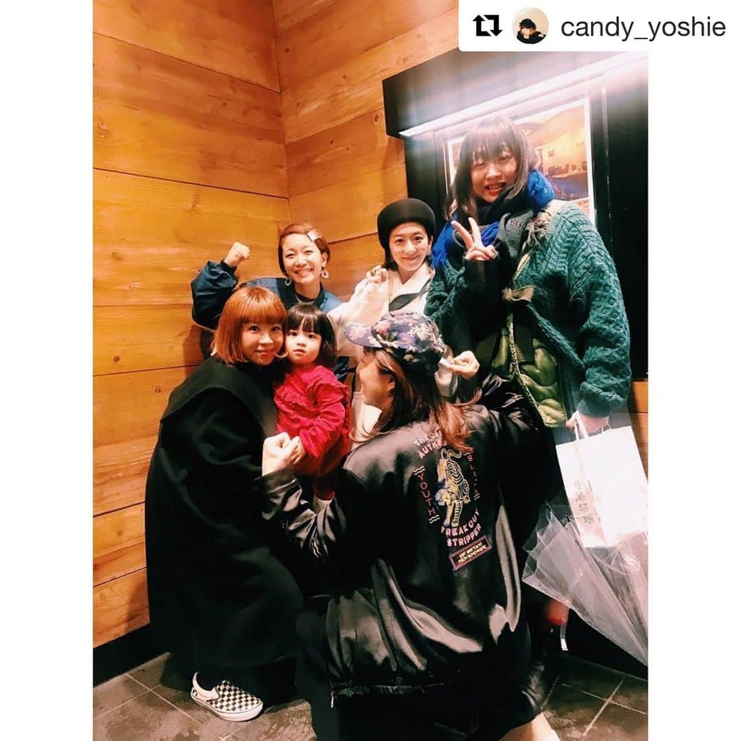 福岡晃子さんのインスタグラム写真 - (福岡晃子Instagram)「元気がでるメンバーと忘年会😊いつもありがとう！来年もよろしく♪  #Repost @candy_yoshie with @get_repost ・・・ このあいだほんわかメンバーとの忘年会がありました☺️🎉 （残念ながら春菜ちゃんは参加出来ず😢💦） 今年もいっぱい笑わせてもらったなあ～😚✨ わたしの頭上より時計回りに #福岡晃子 ちゃん #優香 ちゃん #しずちゃん #浜口京子 ちゃん （キャンディのアウター着てくれていたっ🥰うれしいな❤️） 今年もたくさんありがとう❤️ 次は新年会だー！！！！！」12月26日 15時23分 - akikofukuoka_oluyo