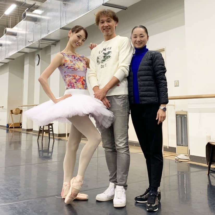 のインスタグラム：「懐かしい2人がバレエ団を訪れました(*´-`) #後藤晴雄 さん #小出領子 さん 色々話し込んでしまいました☺️💕 ステキな先輩のお二人です。」
