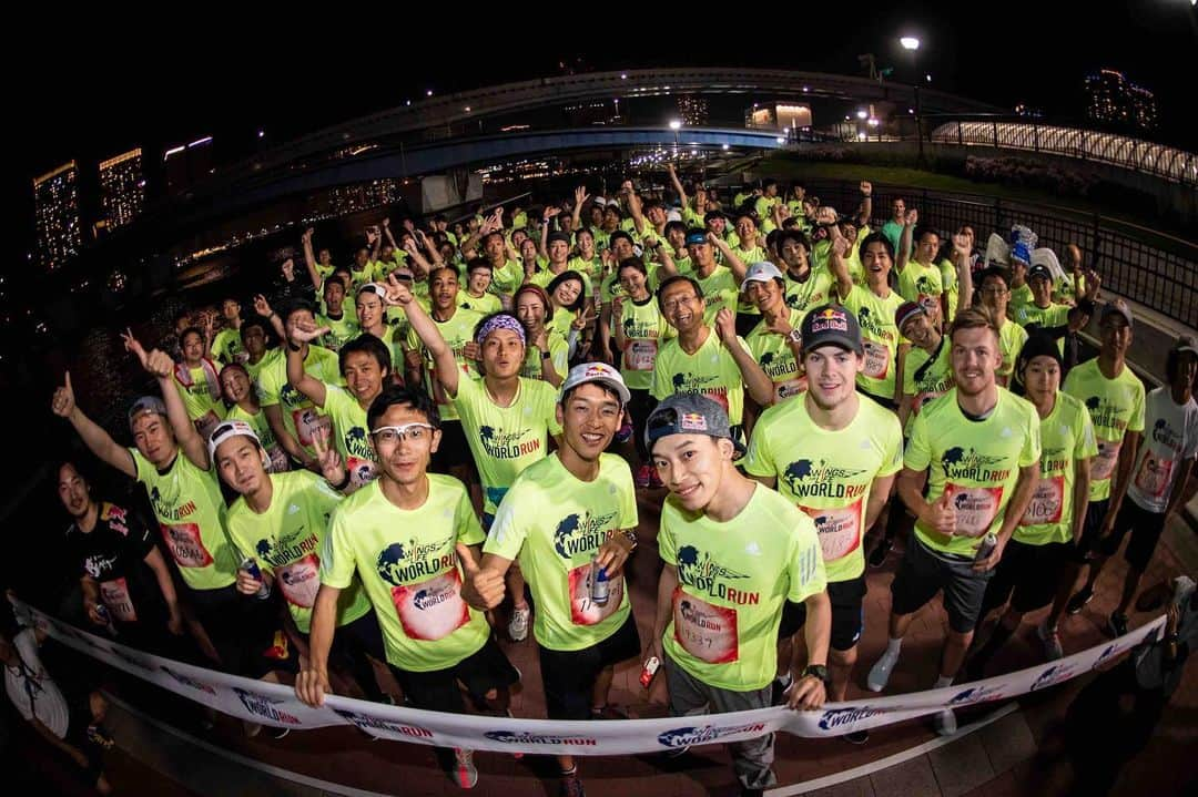 角野友基さんのインスタグラム写真 - (角野友基Instagram)「2020年5月3日、Wings for Life World Run🏃‍♂️が4年ぶりに日本で開催されます！ Wings for Life World Runは脊髄損傷の治療研究サポートを目的としたチャリティーイベント。12万人以上が全世界で同時にスタートしてキャッチャーカーに追いつかれるまでの距離を競う世界規模🌍のランニング大会です。  日本では新潟県南魚沼市🌾🍶で開催されます。 もちろん私も当日参加します。 走れない誰かのために一緒に走りましょう！！ ※現在エントリー受付中。1/11までであれば早割エントリーで1,000円OFFです！ エントリーはプロフィールページから🔥  #ワールドラン #wingsforlifeworldrun #runforthosewhocant #世界と一緒に走ろう ■大会要項 大会名称：Wings for Life World Run 南魚沼/新潟  開催日時：2020年5月3日(日) 20:00スタート(UTC 協定世界時午前 11 時) 開催場所：新潟県南魚沼市 コ ー ス ：新潟県南魚沼市内の魚野川を囲む周回約 30km のループコース 募集人数：先着順 3,000 人 参加資格：大会当日満 18 歳以上。ハンドバイク不可・生活用車いす可  制限時間：なし (キャッチャーカーに追いつかれた時点でゴール) 早割価格 ：3,000 円(税込) ~2020年1月11日 通常価格： 4,000 円(税込)  2020年1月12日以降 ※参加費の全額と同額を Wings for Life 財団に寄付 参 加 賞 ：オリジナルTシャツ、フィニッシャーメダル、ヘッドライト、コシヒカリ 他 主　　催：Wings for Life World Run 実行委員会 共　　催：南魚沼市 後　　援：新潟県」12月26日 16時53分 - yukikadono