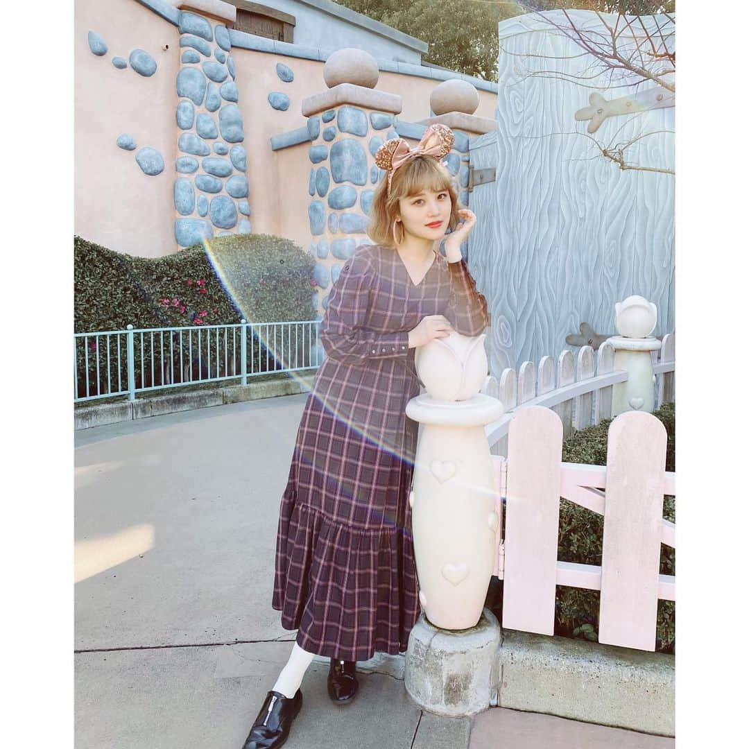 金光みり愛さんのインスタグラム写真 - (金光みり愛Instagram)「💖🎄🏰🐭🎀 ㅤㅤㅤㅤㅤㅤㅤㅤㅤㅤ －－－－－－－－－－ ❄️GYF Tokyo 2019 Winter Collection❄️ ㅤㅤㅤㅤㅤㅤㅤㅤㅤㅤ 【発売中】 ㅤㅤㅤㅤㅤㅤㅤㅤㅤㅤ THE BIG CHECK PATTERN DRESS WITH BELT (NAVY/BROWN) ビックチェックドレス　ベルト付き（ネイビー・ブラウン） 14,800円(税抜) ㅤㅤㅤㅤㅤㅤㅤㅤㅤㅤ #gyf_tokyo #ギャフトーキョー#2019aw#2019winter#wintercollection#冬コーデ#冬コレクション#チェック柄#チェックワンピース#ワンピース#マキシワンピ」12月26日 17時04分 - milliah_kanemitsu