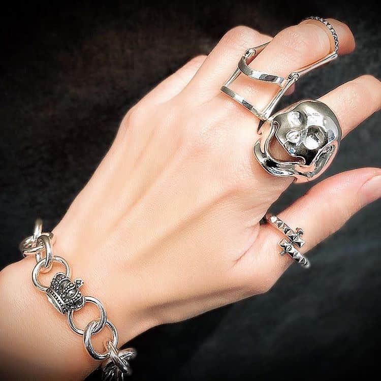 ジャスティンデイビスさんのインスタグラム写真 - (ジャスティンデイビスInstagram)「⠀ “SPOOKY BOO” Ring ⠀ #justindavis ＃skull」12月26日 17時02分 - justindavis_jewels