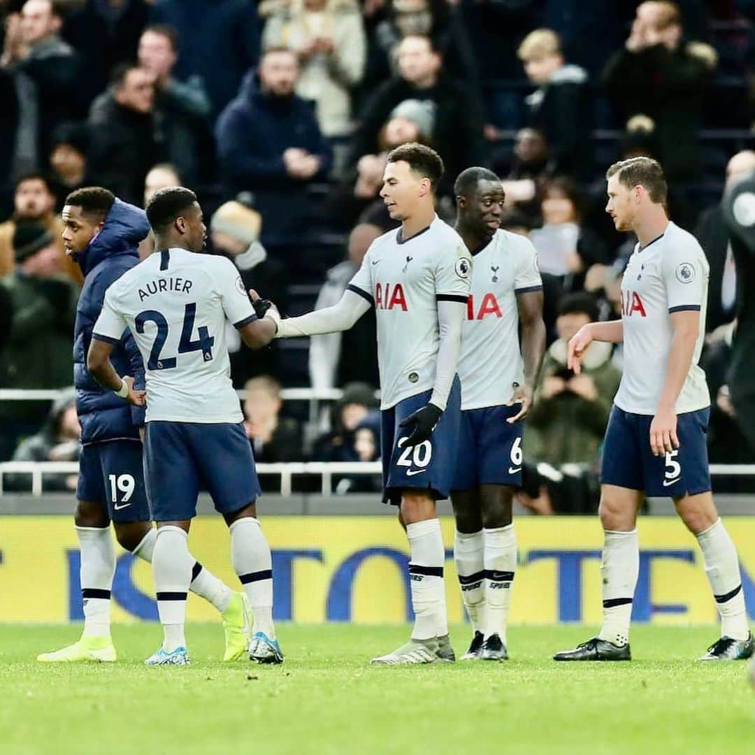 セルジュ・オーリエさんのインスタグラム写真 - (セルジュ・オーリエInstagram)「Les Travaux 🚧 D’Hiver ☃️☃️ 3 points ! Le  Boxing Day commence bien👍🏾😉 @editsfootball90💫」12月27日 2時25分 - sergeaurier