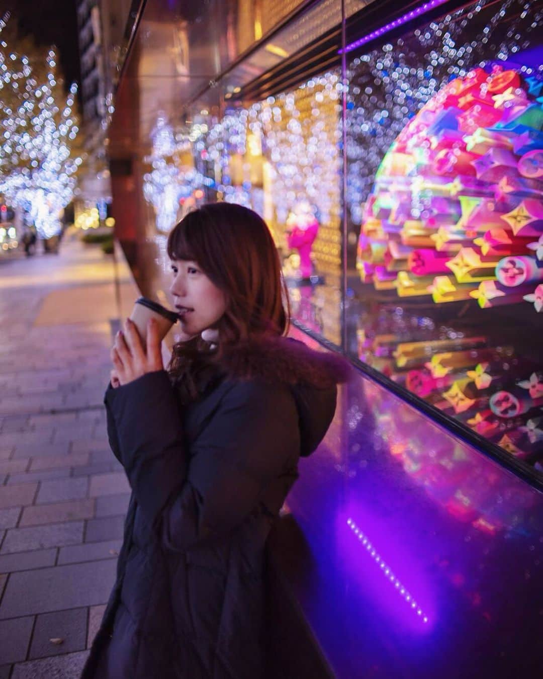 丸山裕理のインスタグラム：「. Dazzling illuminations at Keyakizaka in Roppongi,Tokyo . #けやき坂 #六本木 #イルミネーション  #写真好きな人と繋がりたい #広がり同盟 #ポトレ撮影隊  #アナウンサー #東京カメラ部 #artofjapan #japantravel #lovers_nippon #team_jp_portrait #daily_photo_jpn #japan_daytime_view #nipponpic #lovers_nippon_portrait  #japan_of_insta #discovertokyo #jp_mood #jp_portrait部 #art_of_japan_  #tokyocameraclub #impression_shots」