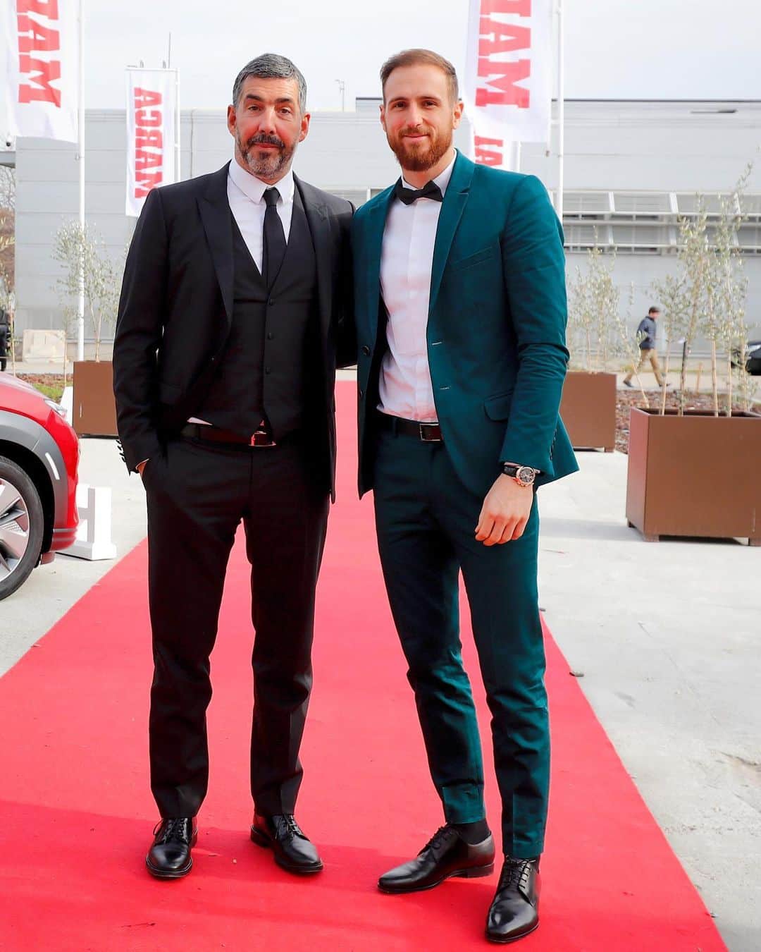 ヤン・オブラクのインスタグラム：「With my friend and best agent Miha Mlakar at Marca awards last week in @benedetti.life organic suit」
