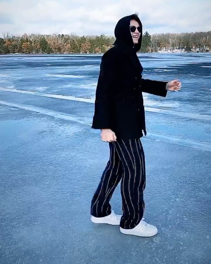 Jonahmaraisのインスタグラム：「welcome to minnesota!!」