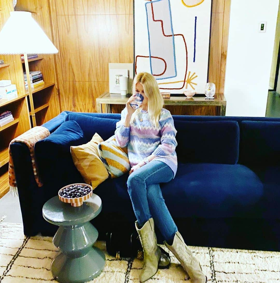 クラウディア・シファーさんのインスタグラム写真 - (クラウディア・シファーInstagram)「Boxing Day Blue 💙」12月27日 3時09分 - claudiaschiffer