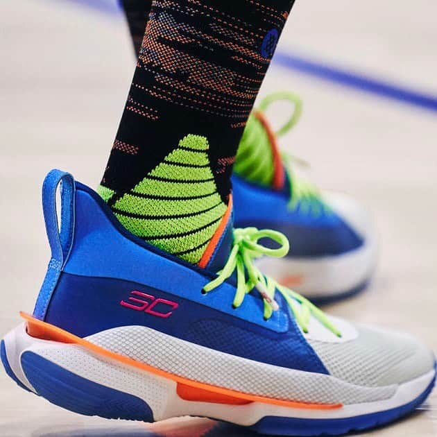 Nice Kicksさんのインスタグラム写真 - (Nice KicksInstagram)「LINK IN BIO // While we await Steph’s return to the hardwood, you won’t have to wait long to pick up the Under Armour Curry 7 NERF Super Soaker. Hitting retailers on December 27th, are you looking to cop this new hoop shoe?👀🔥」12月27日 3時09分 - nicekicks