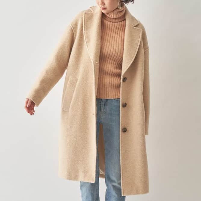 MAISON DE REEFURのインスタグラム：「. 【MERCI SALE】 . 7年間の感謝をこめて。 . エアリーなブークレー素材を使用したオーバーサイズコート。 ベージュカラーは、ONスタイルにもOFFスタイルにもさまざまなシーンに着まわせる有能カラー。 . ■ Boucle Coat / @maisondereefur . 【展開店舗】 ルミネエスト新宿店・博多店・OFFICIAL WEB SHOP・OFFICIAL GLOBAL SHOP・ZOZOTOWN店 . #maisondereefur #reefur #coat #outer #sale #wintersale #winterfashion #fashion #winter #コート #アウター #セール #リーファー #メゾンドリーファー #mercisale #merci #7年間ありがとう」
