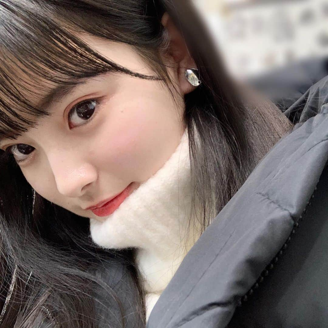 田中杏奈さんのインスタグラム写真 - (田中杏奈Instagram)「✎ 冬休み楽しんでますか？ ・ 私は朝寒くてなかなか起きれないのです💦笑笑 ・ ・ #田中杏奈 #Seventeen #朝 #起きれない #寒いから #冬休み #韓国 #韓国好き」12月26日 19時23分 - _annn.t