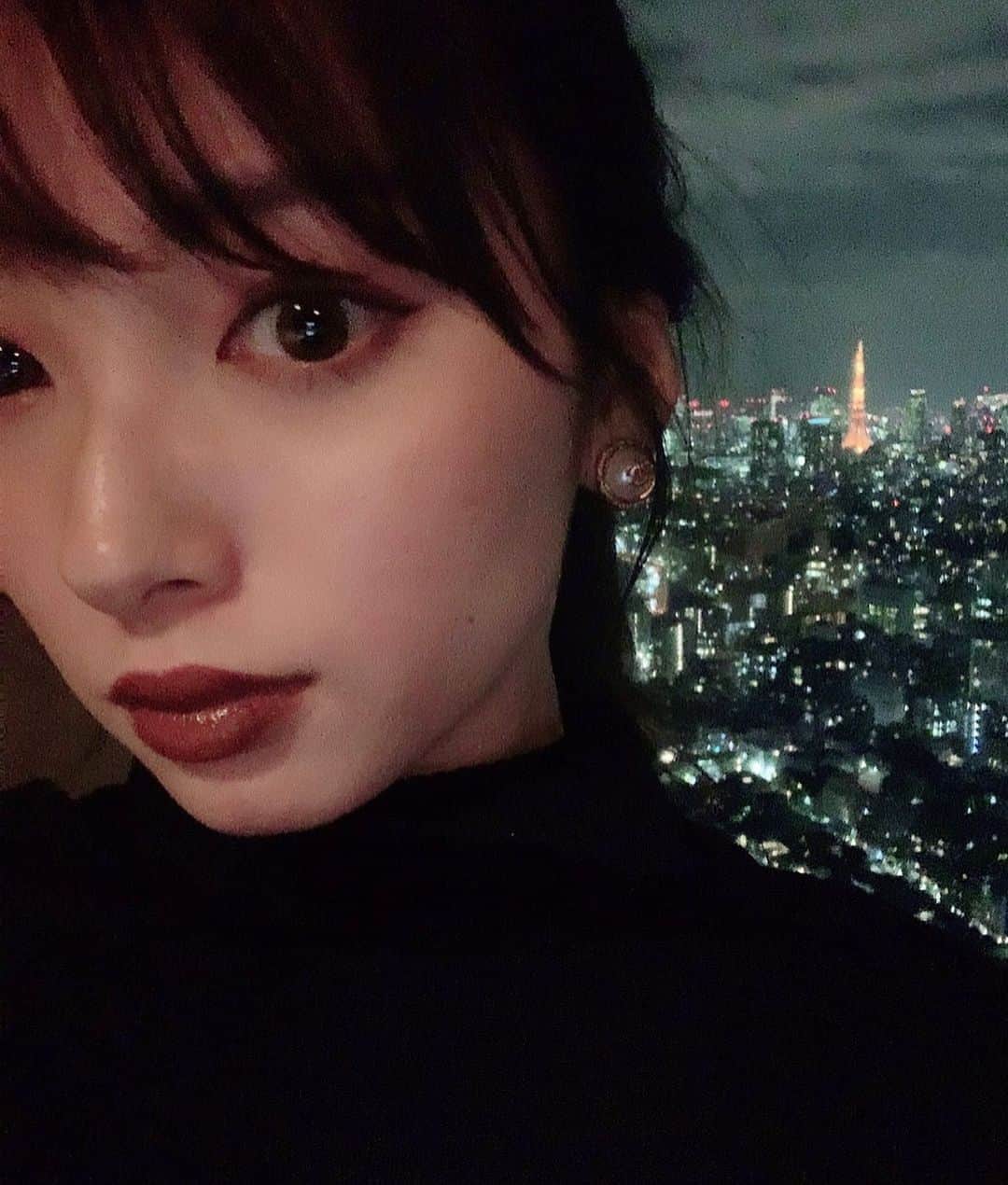 のインスタグラム：「yesterday🎅🏼🤍🍷 美味しくて楽しかった〜🖤」