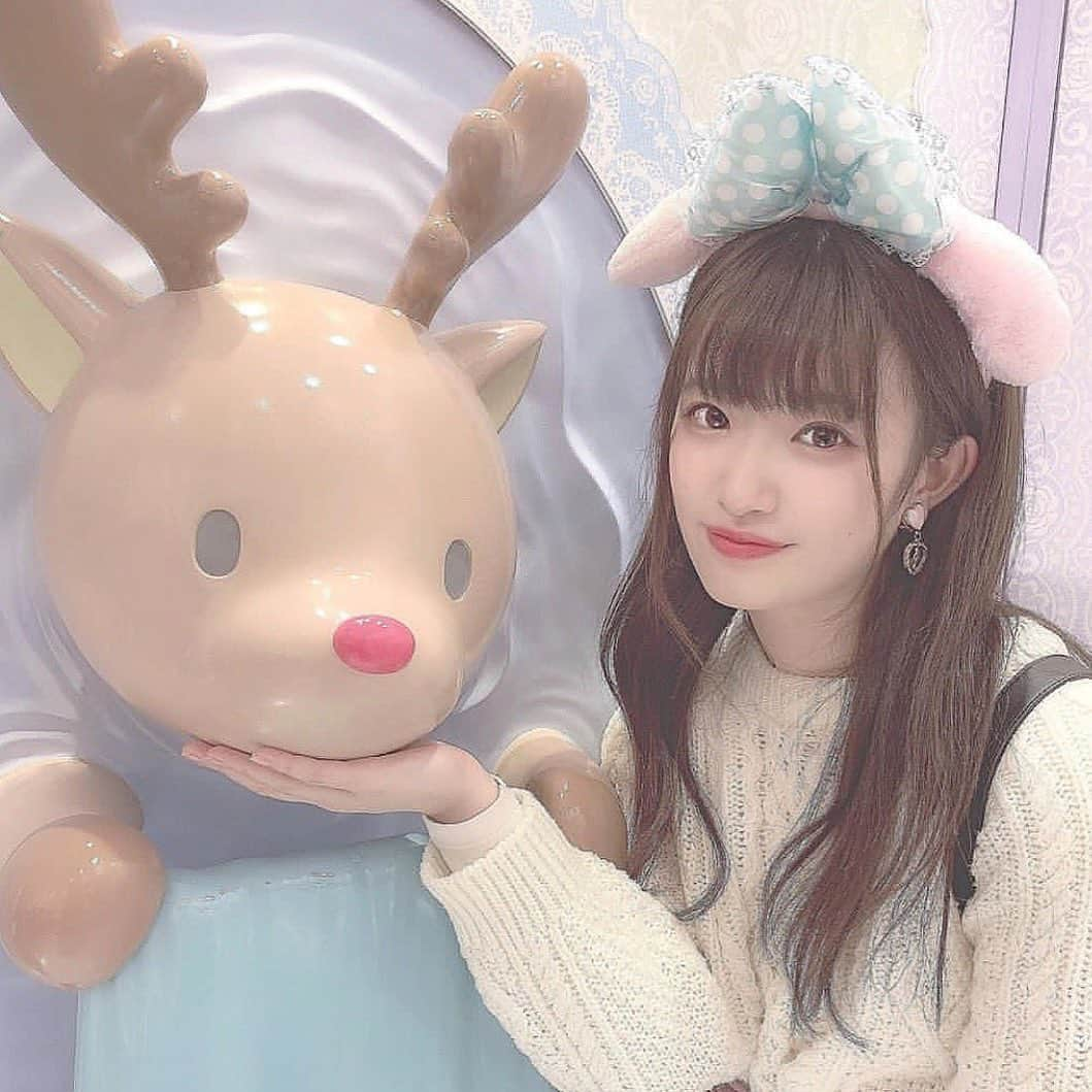 武藤小麟さんのインスタグラム写真 - (武藤小麟Instagram)「. ☃️🦌❄️ . #ヒートテック袖からちらり #おしゃれ ☺️ #サンリオピューロランド #サンリオ #ピューロランド  #マイメロ #トナカイ」12月26日 20時09分 - muto_orin