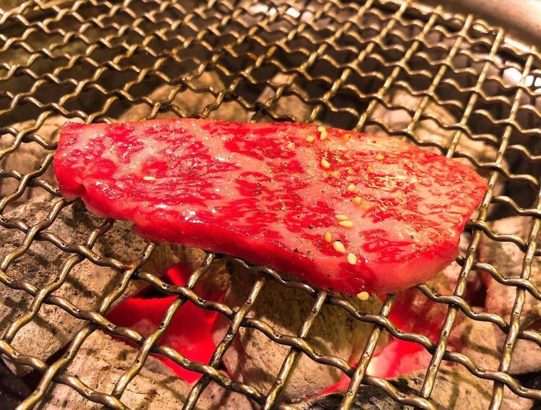 ちなり（高橋知成）さんのインスタグラム写真 - (ちなり（高橋知成）Instagram)「いい肉たらふく食べた〜〜〜 歯いらねぇ〜〜〜美味〜〜〜 #焼肉かねこ」12月26日 20時48分 - chinarileah