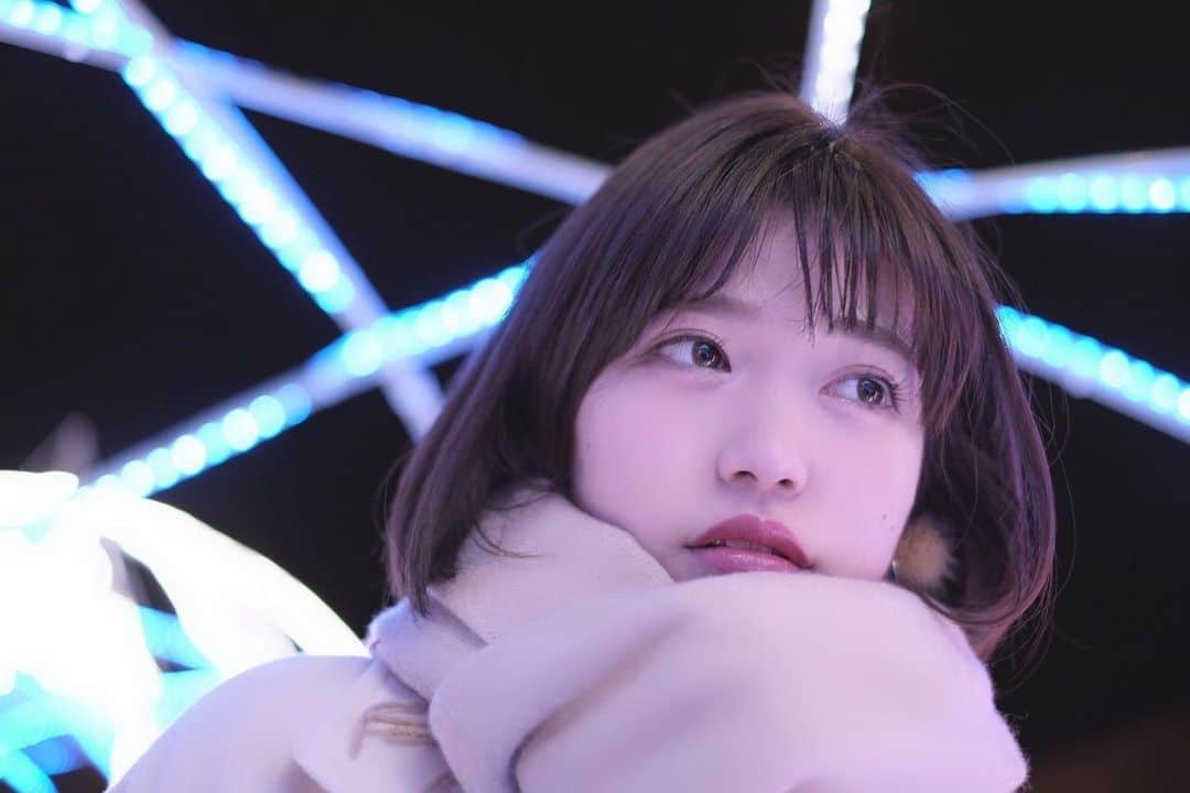 かれんのインスタグラム：「. キラキラの向こうを見つめてる . .」