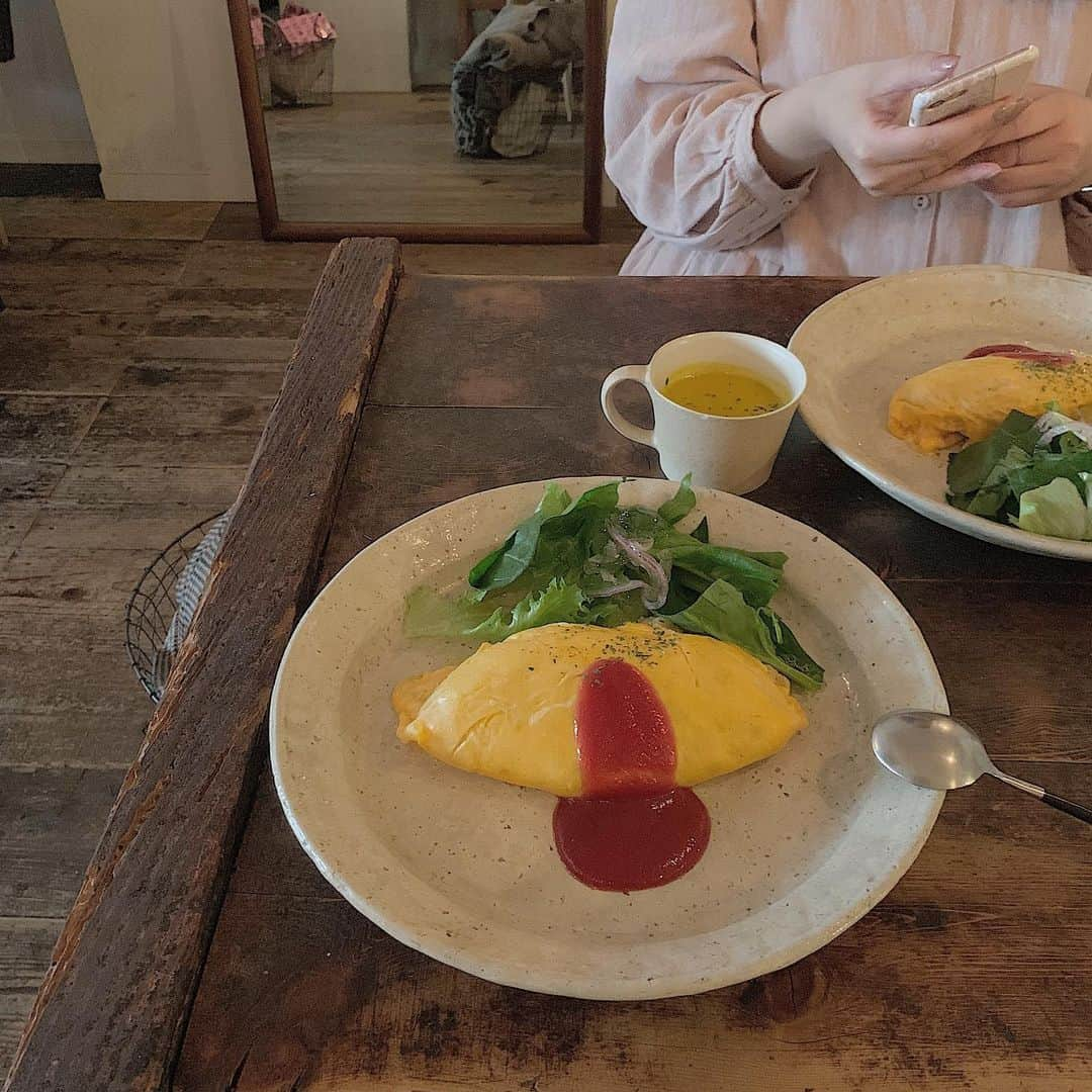 さいとうなるさんのインスタグラム写真 - (さいとうなるInstagram)「🍳 , この前はるちゃん(@0319hrk )と行った 祐天寺にあるtorseがとっても素敵だった〜ಇ ˎˊ˗ , ------------------ 📍東京 祐天寺/torse 🍳980円〜 🕰 12:00～22:00(L.O.21:00) ------------------ , , オープン前からかなり並んでて あと予約してる人もいて 土日はかなり混むみたい (私たちも30分ぐらい待った😂) , , それでも食べたオムライスが 本当に美味しすぎて 並ぶ価値は大有りꪔ̤̮ꪔ̤̮ꪔ̤̮ꪔ̤̮ꪔ̤̮ꪔ̤̮ , , ,  @torse_cafe  #トルス #torse #祐天寺カフェ #三軒茶屋カフェ #中目黒カフェ #東京カフェ #東京カフェ巡り #オムライス #東京ランチ #コーヒー好き #東京旅行 #トレンド #コーヒー好きな人と繋がりたい #東京カフェ部 #東京グルメ #カフェ好きな人と繋がりたい #流行りのやつ #話題のスポット #dokoiku #cafestagram #petrel_東京 #meluca #cutipol #카페 #咖啡馆 #茶馆 #東京オムライス #東京デート #東京カフェランチ #cafemiru_東京」12月26日 21時24分 - naru060708