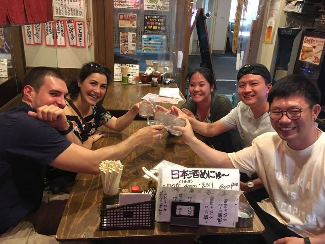 MagicalTripさんのインスタグラム写真 - (MagicalTripInstagram)「Hello! This is Magical Trip @magicaltripcom. We’ve been introducing the experiences we are offering in Osaka 🇯🇵 Let’s get straight into another tour  offered in Osaka today! We picked * * 【Osaka Bar Hopping Night Tour】for the last post in Osaka🍻  This tour is one of the oldest tours of Magical Trip actually. The bar hopping is our soul!🍺🍺🍺We offer this kind of bar hopping tours in Tokyo, Kyoto, Osaka, Hiroshima, Sapporo, Yokohama in Japan! But definitely Osaka one is something special! * * What makes it so special? * ① The food is amazing. ② The people are outgoing and funny. ③ The atmosphere of the city is so exciting! * And, on this tour, we are going to ① Hop through 3 local bars in this nightlife food tour, Osaka with a friendly local guide. ② Enjoy tasty local food and drinks in the unique atmosphere of Namba district. ③ Discover Osaka's hidden nightlife food alleys where locals dine and drink.  If you want to fully enjoy your time in Osaka, definitely find a local guide. I’d say the best thing about Osaka is the people. Nice, fun, outgoing guides are waiting to show you their hometown, Osaka! Please find a local guide on our website :) Magical Trip @magicaltripcom  #magicaltrip #magicaltripcom #magicaltripjapan #japantravel #japantrip #japantours #osakatrip #osakatravel #osakatours #osakanight #osakanightlife #osakanightout #osakafood #takoyaki #okonomiyaki #kushikatsu #dotonbori #shinsekai #namba #osakacastle #osakacafe #osakafoodie #osakaeats #osakagourmet #osakastreet #osakabarhopping #barhoppinginjapan #kyototour #japanbeer #sake」12月26日 21時31分 - magicaltripcom