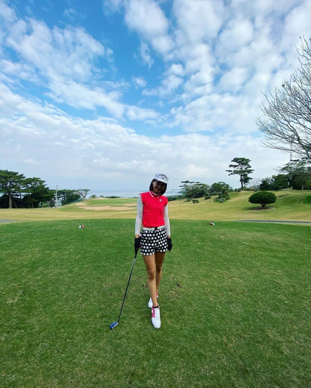 吉川亜樹さんのインスタグラム写真 - (吉川亜樹Instagram)「海を眺めながらゴルフ⛳️ #golf #golfwear #ゴルフ#ゴルフ女子 #ゴルフコーデ #ゴルフ好きな人と繋がりたい #sea#吉川亜樹#daytrip #day」12月26日 21時33分 - yoshikawa_aki