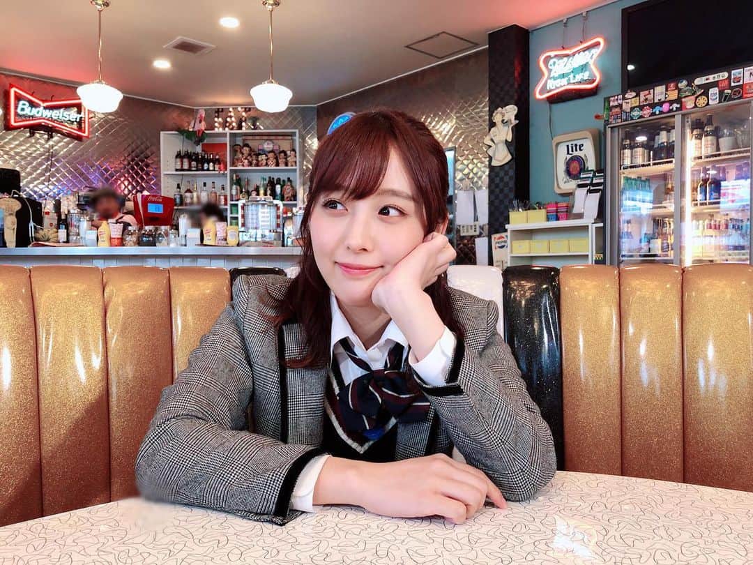 のインスタグラム：「オシャンで美味しいお店に出会えました🍔🤤💕 ・ 今日はあいちテルのロケで愛知県の知多半島へ まだまだ寒かったですが、雨にも降られず良き日でした 年明け1月16日の放送 よろしくお願いします⚡️ #東海テレビ　#あいちテル　#SKE48 #today #hamburger」