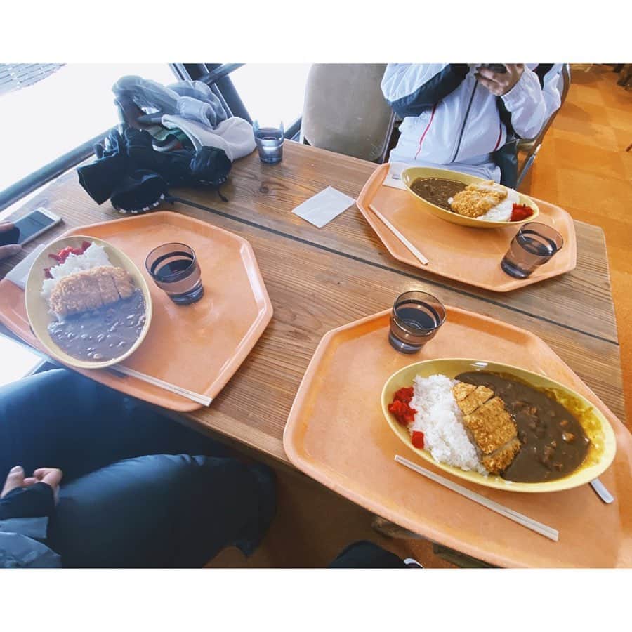 田中 レイナさんのインスタグラム写真 - (田中 レイナInstagram)「北海道旅行の時に食べたもの どれも最高に美味しかった 🤤💞 あーー楽しかったなぁーー ⑅◡̈* . @nanamism.__ & @yk.chan_ 年越しもこの子達だよ . #北海道旅行 #3泊4日 #スキー #食べる旅 #おばさん #海鮮丼 #カツカレー #ジンギスカン #ラーメン #メロンアイス」12月26日 21時50分 - reinasu__429