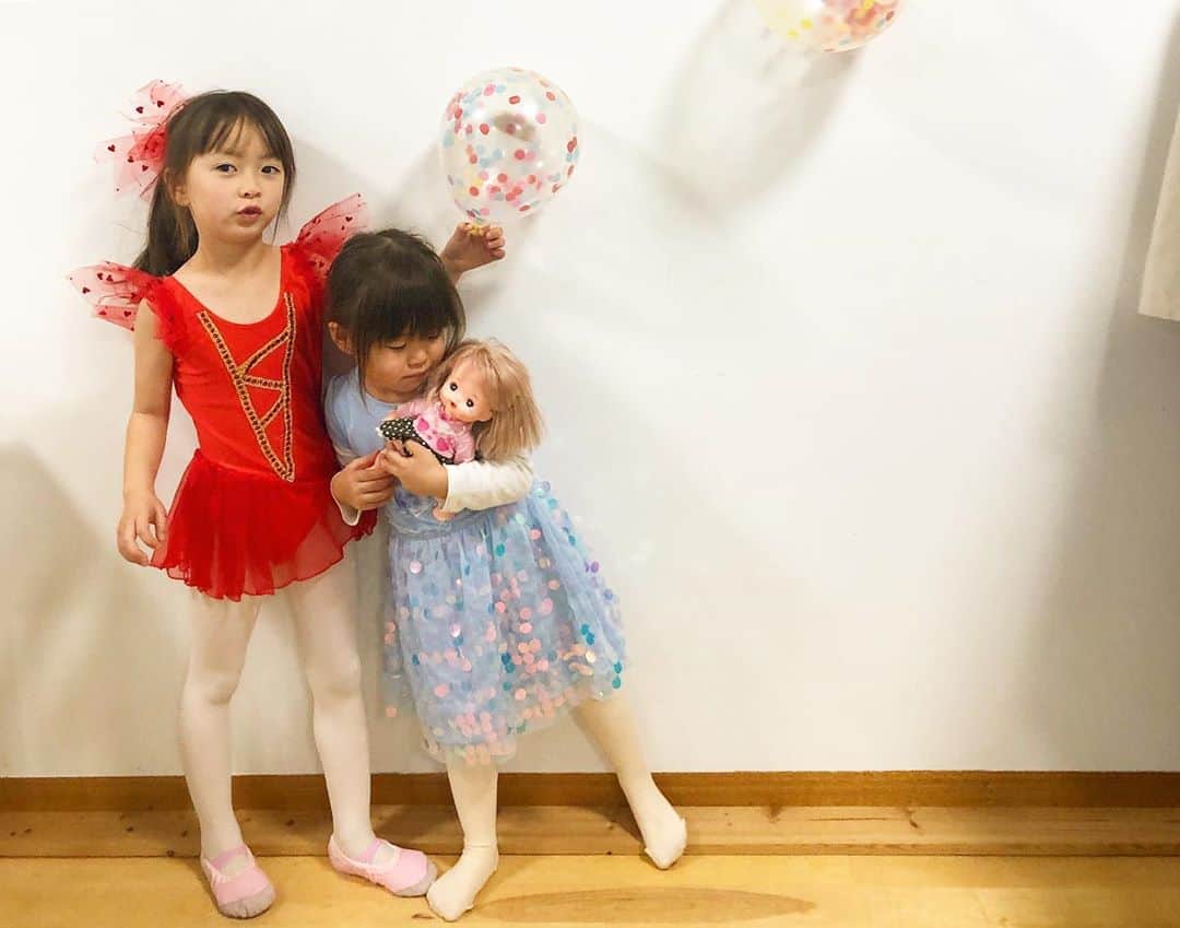 Megumiのインスタグラム：「#バレエ教室 のクリスマス会🎄 みんなで赤いレオタード着て踊ったよ♪♪ 妖精みたいで可愛かった~❤️ #バレエ #レオタード #こどもの習い事 #5歳」