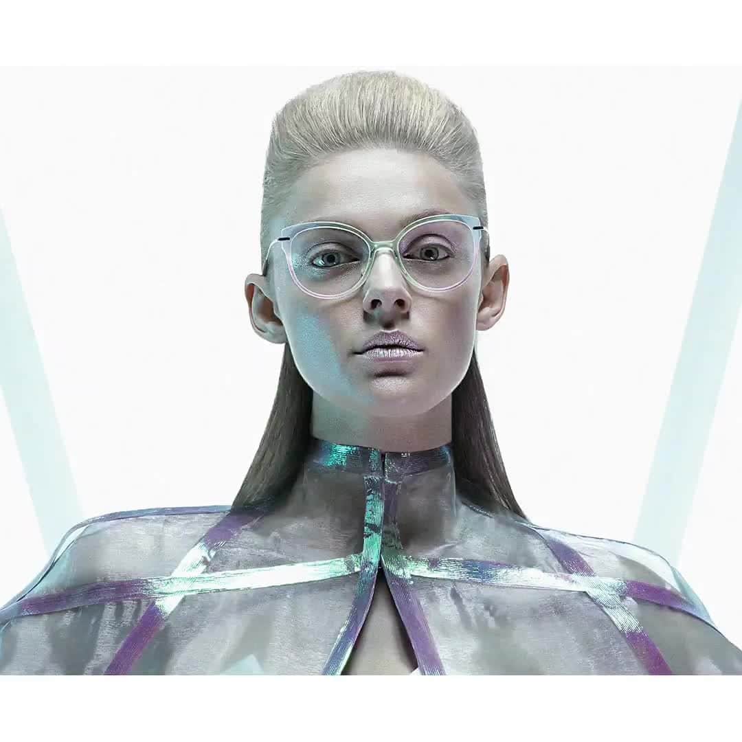 シルエットのインスタグラム：「Full transparency: the sheer trend is back in fashion. Featuring: 20 Years TMA 1588⁠ .⁠ .⁠ .⁠ #silhouetteeyewear #tryitwearitloveit #eyeweardesign #luxuryeyewear #eyewearfashion」