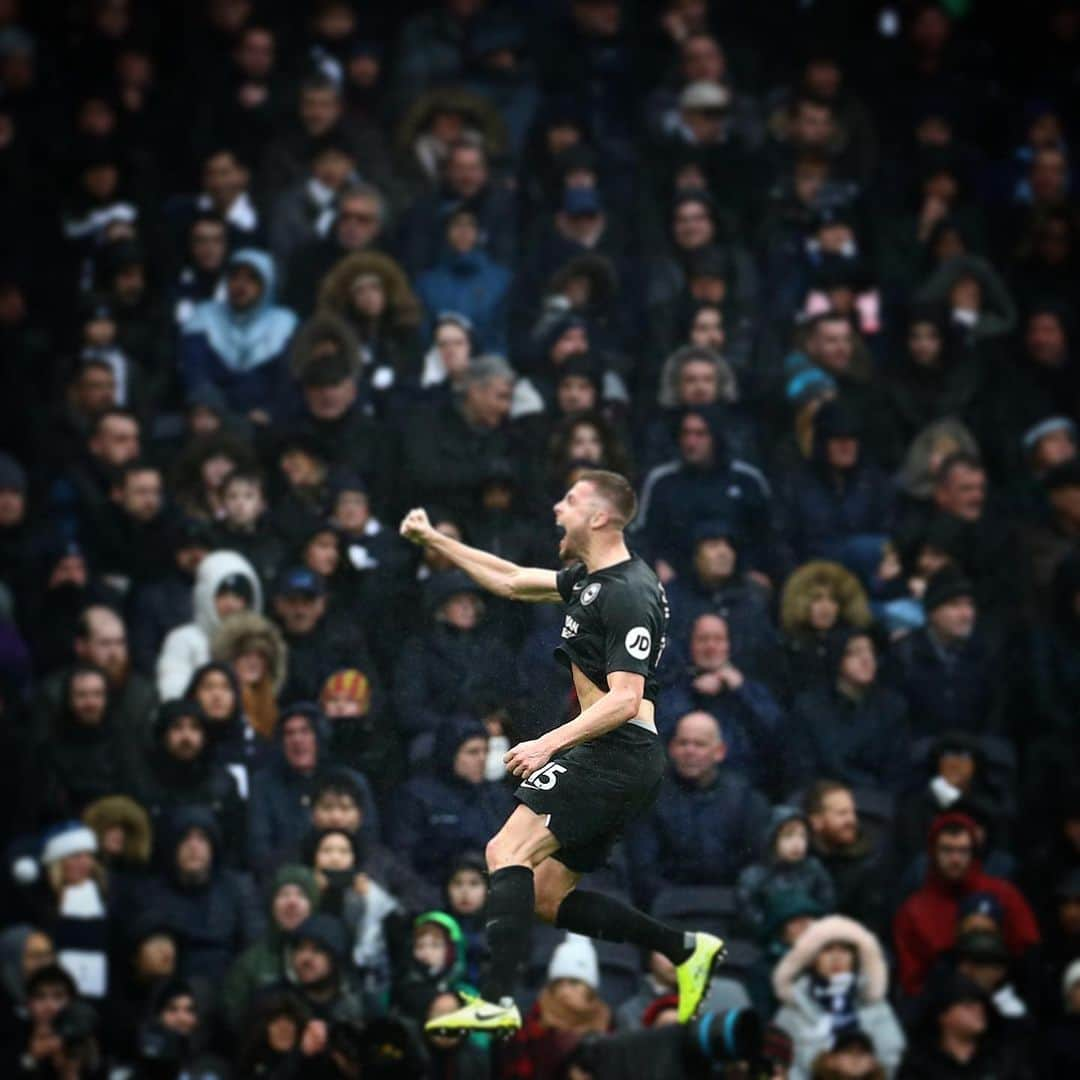 プレミアリーグさんのインスタグラム写真 - (プレミアリーグInstagram)「Jumping for joy!」12月26日 22時15分 - premierleague