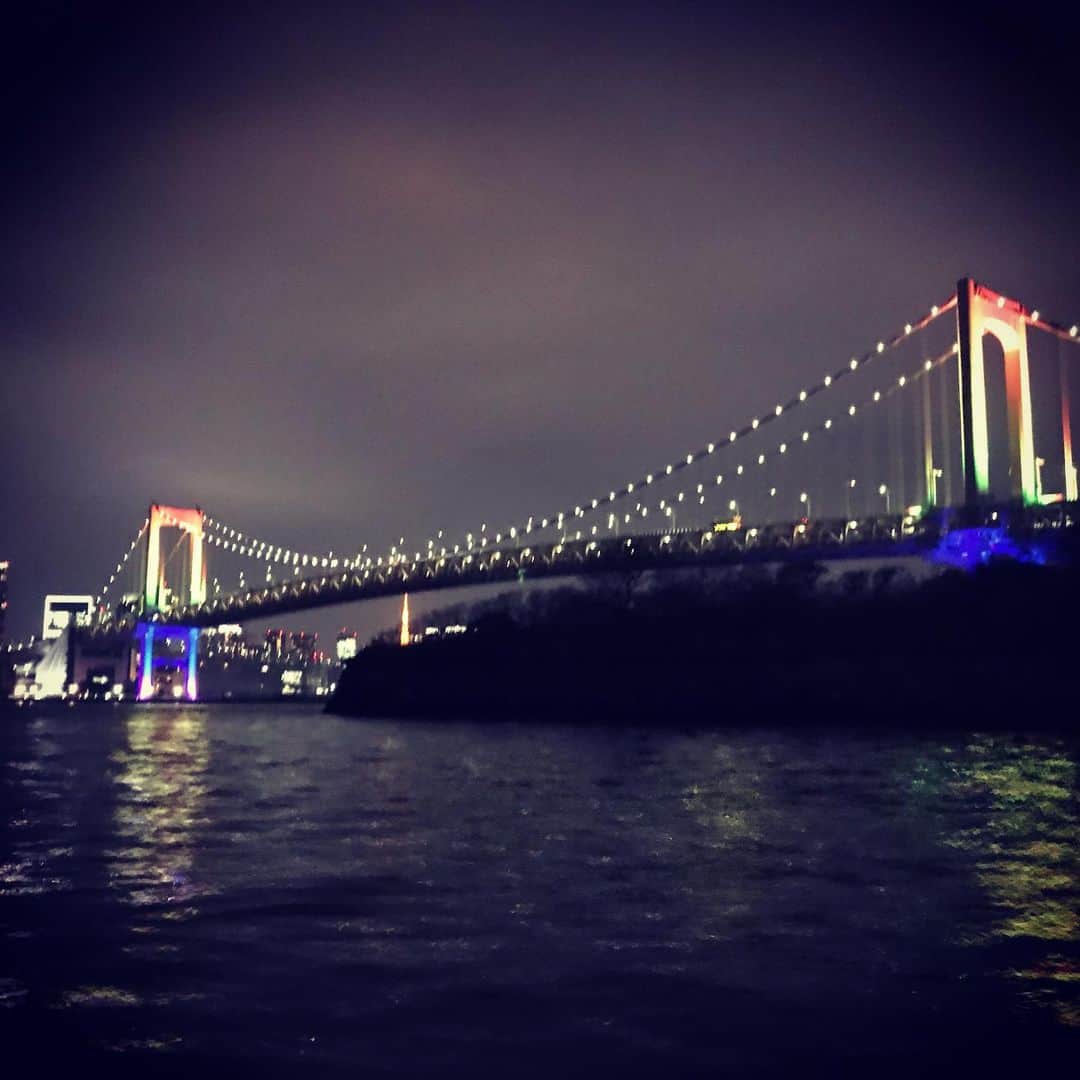 Ju-kenのインスタグラム：「忘年会よなー♫  #東京湾　@kenta.harada @331shinya #忘年会」