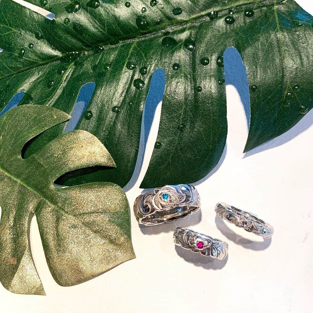 ハワイアンジュエリーのWailea（ワイレア）さんのインスタグラム写真 - (ハワイアンジュエリーのWailea（ワイレア）Instagram)「Stone set Fair💍 ワイレアでは12月29日までオーダージュエリーにお好きなストーンを無料でセットいたします✨ ご自身や大切な人の誕生石をいれたり、好きな色のお石をセットして自分だけのジュエリーをオーダーしてみませんか？💛🧡 オーダーした日も大切な思い出に…☺️ 2019年最後のオーダー、そして2020年最初のジュエリーとしてぜひ店頭でご覧ください✨ ＊シルバー¥15000+tax〜ゴールド¥60000+tax〜お買い上げの方対象です  #wailea #ワイレア #hawaiianjewelry #江ノ島  #湘南 #japan #海 #sea #jewelry #ジュエリー #hawaii #ハワイ #aloha  #オーダーメイド  #handmade #casual  #love  #fashion #かわいい #プレゼント #誕生石 #stone #ご褒美ジュエリー #大人アクセサリー #2019 #2020」12月26日 22時26分 - wailea.hawaii