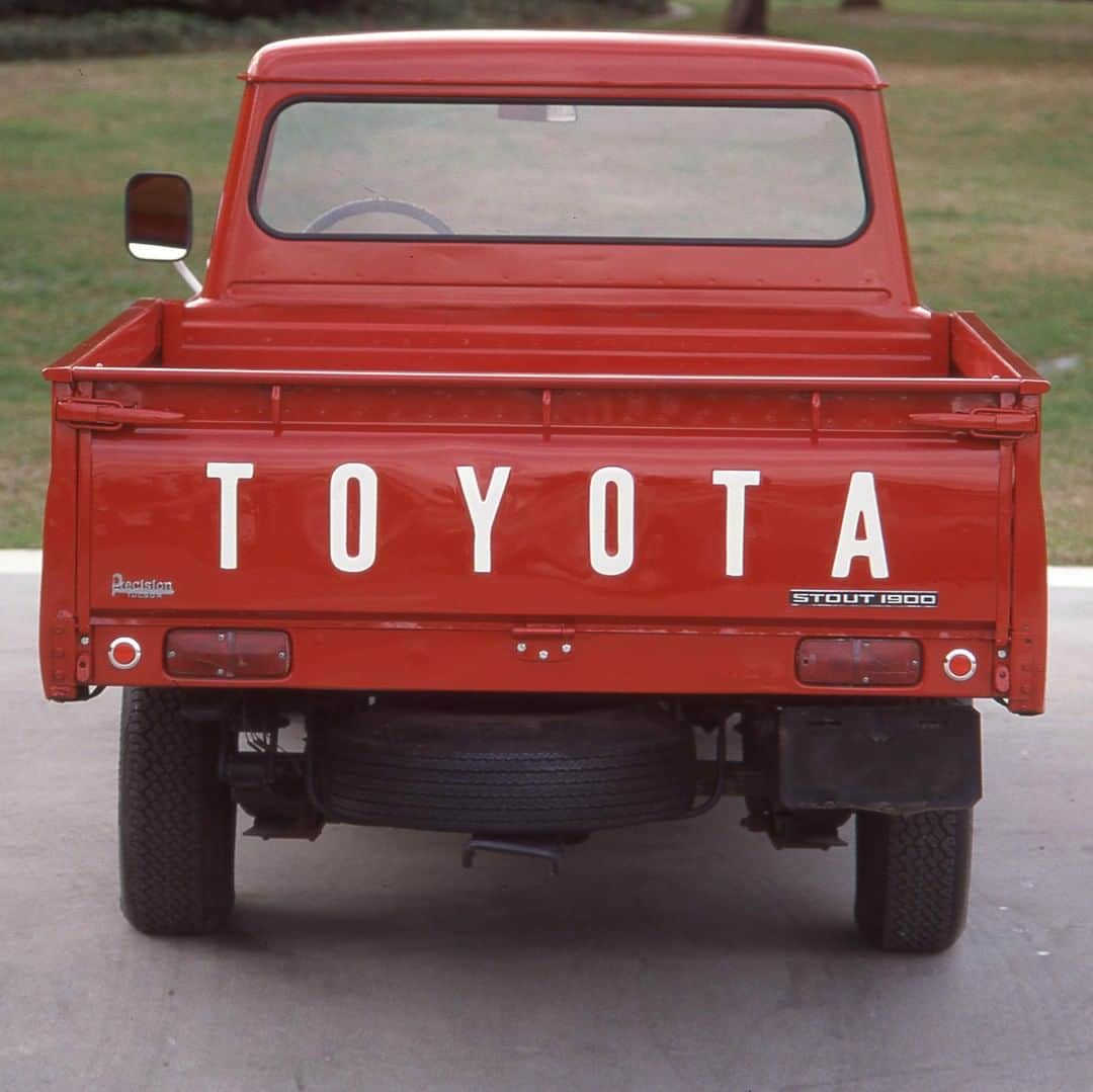 toyotausaさんのインスタグラム写真 - (toyotausaInstagram)「There's just something 'bout a truck. #TBT 1965 #Stout #LetsGoPlaces」12月26日 22時31分 - toyotausa