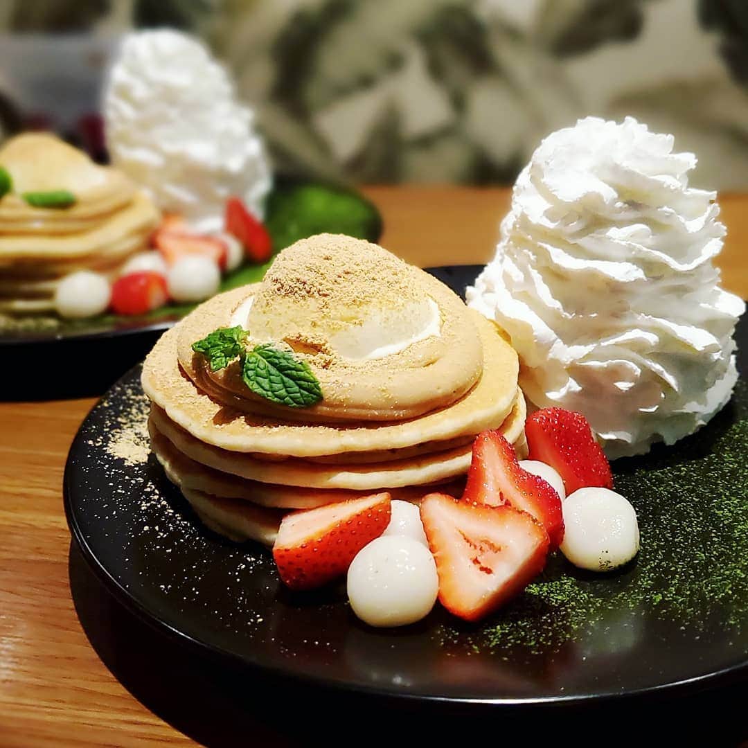 ミスター黒猫（黒猫仙人）のグルメインスタ