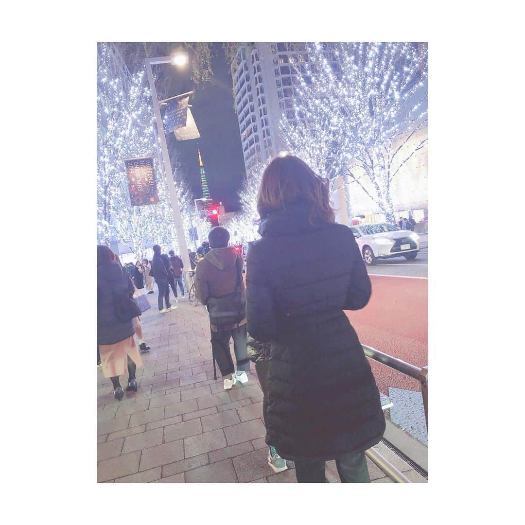 高崎愛梨のインスタグラム：「今年の冬はあったかい♡ #moncler  #fromsantaclaus」