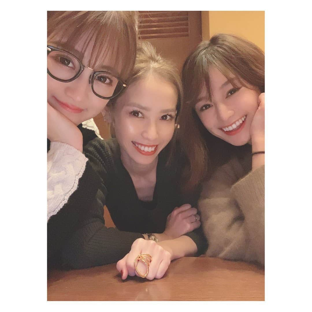 鈴木奈々さんのインスタグラム写真 - (鈴木奈々Instagram)「あーちゃんがドイツから 日本に帰ってきましたー🥰💕💕 久しぶりに会えて超嬉しかったです✨ またドイツ🇩🇪に帰る前に 会えたらいいなぁー🌼🌼🌼 #popteen #同期 #三輪麻未 #青木英李」12月26日 23時03分 - nana_suzuki79